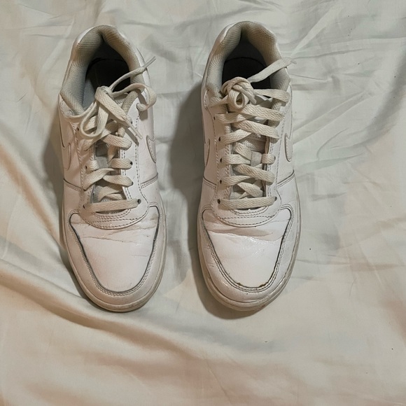 White leather nikes - Picture 2 of 5